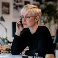 я с телефоном